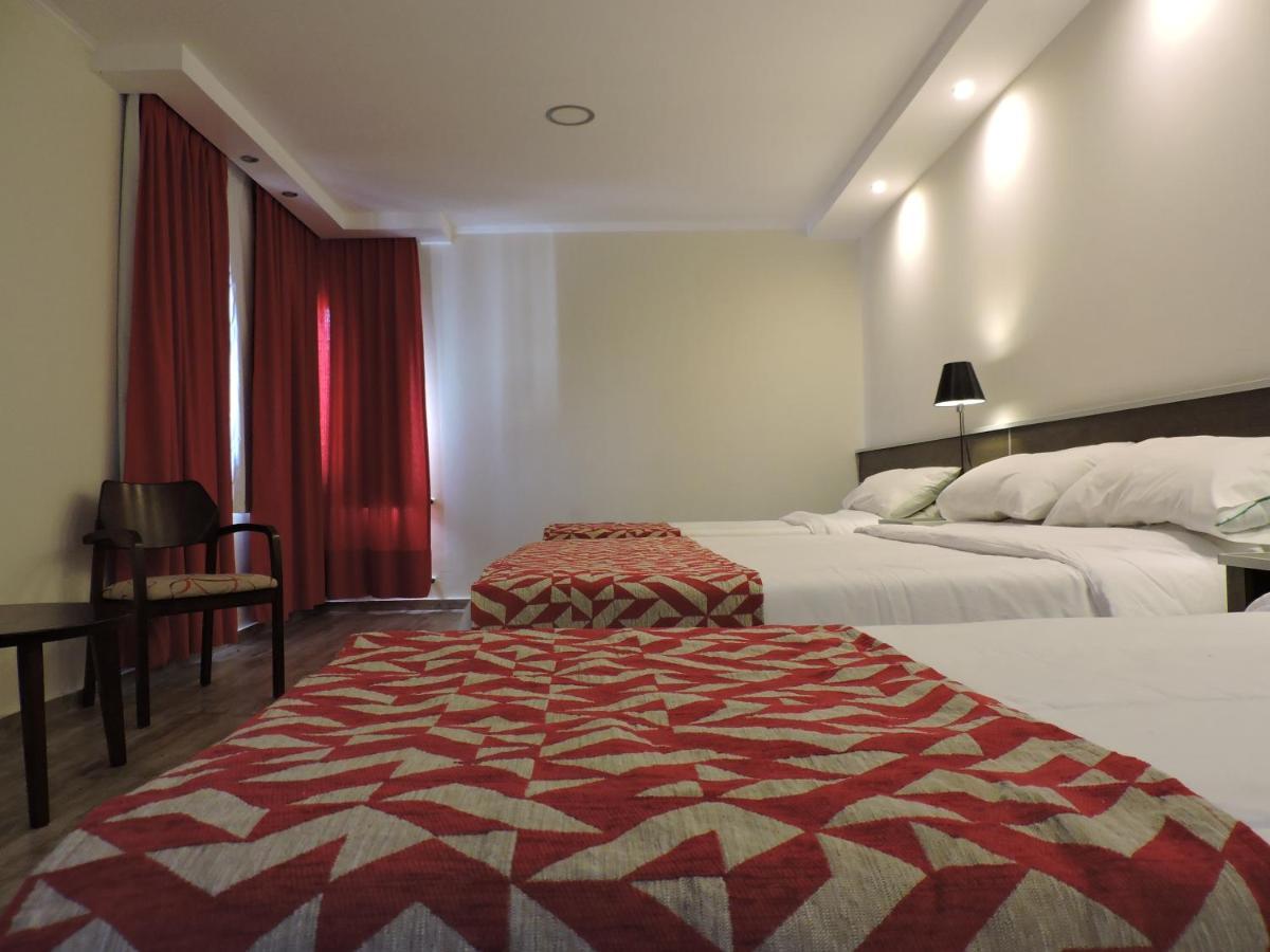 Los Espinillos Hotel Y Spa Villa Carlos Paz Esterno foto